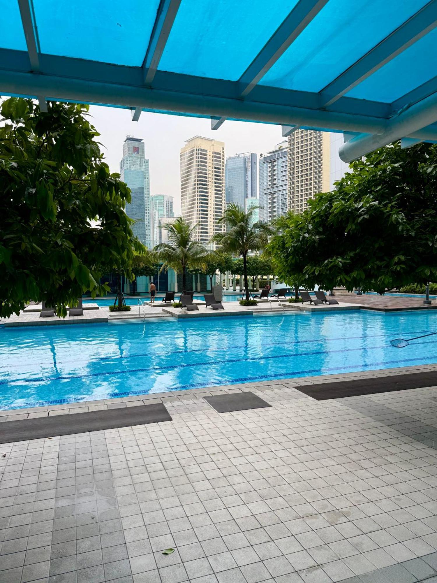 Serene Suite In Jazz Residences Makati City Luaran gambar
